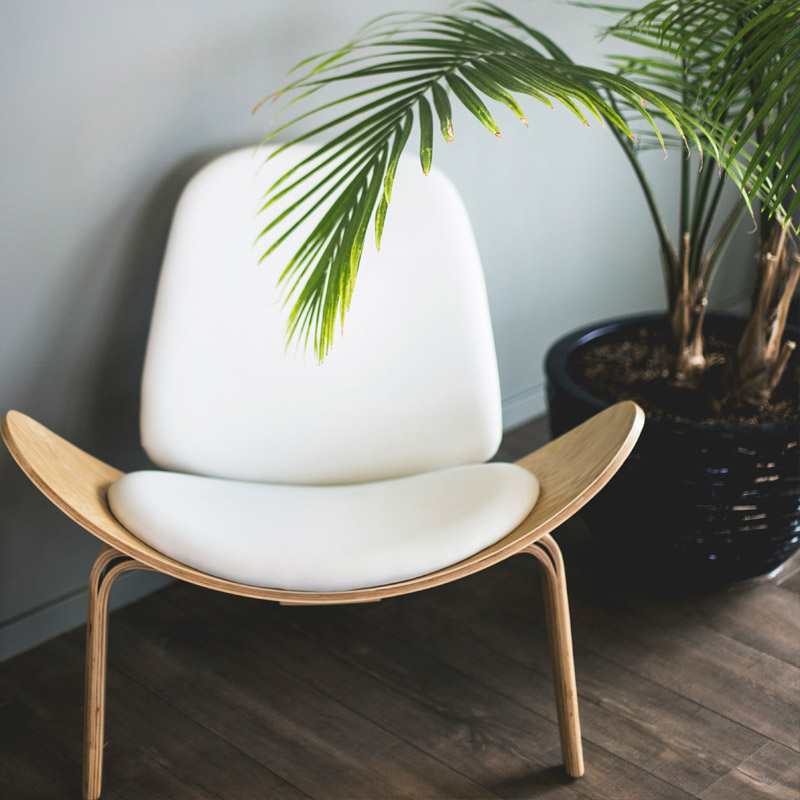 04.- Mobiliario y Decoración